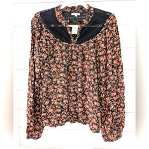 Nwt Maurices long sleeve floral print  blouse With Lace Details  size S